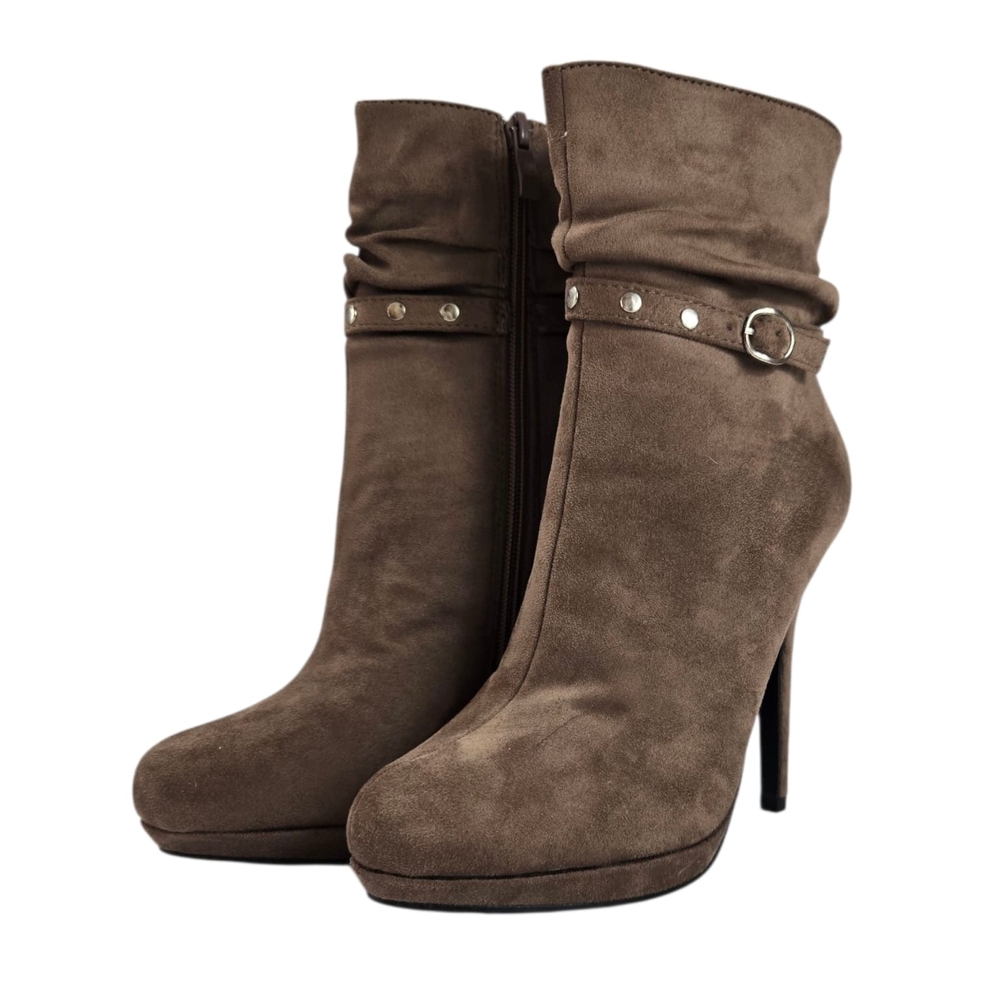 Forever Eliza Women’s High Heel Ankle Boots Size 7.5 Brown Suede Look